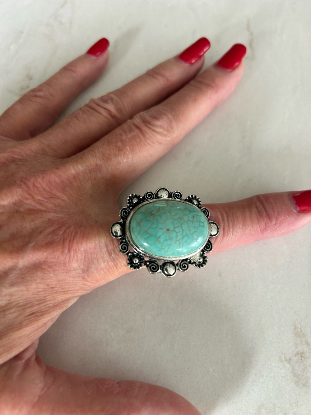 Beautiful Turquoise Oval Statement Ring in Antiqued Silver detailing ❤️2x1